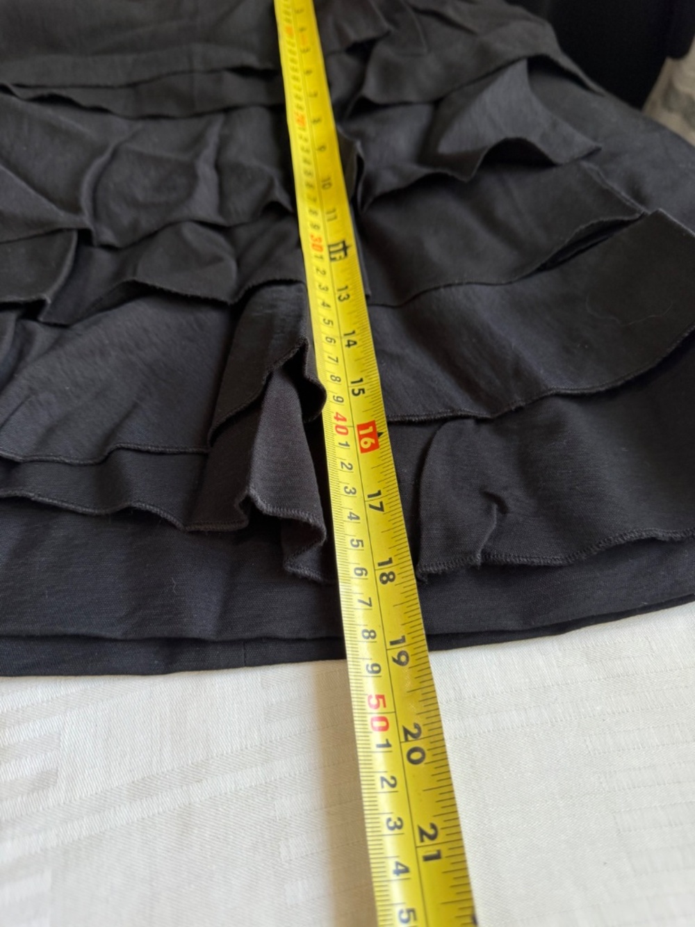 BCBG MAXAZRIA, Size 4, Black - Picture 8 of 9